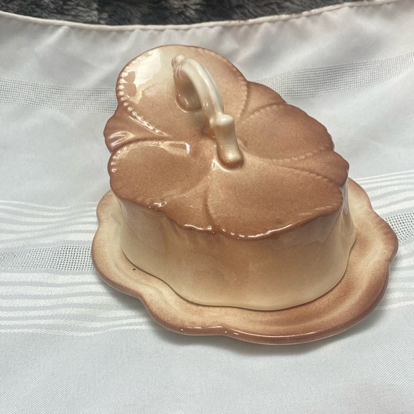Ceramic Butter/Cheese Dish - Picture 2 of 16